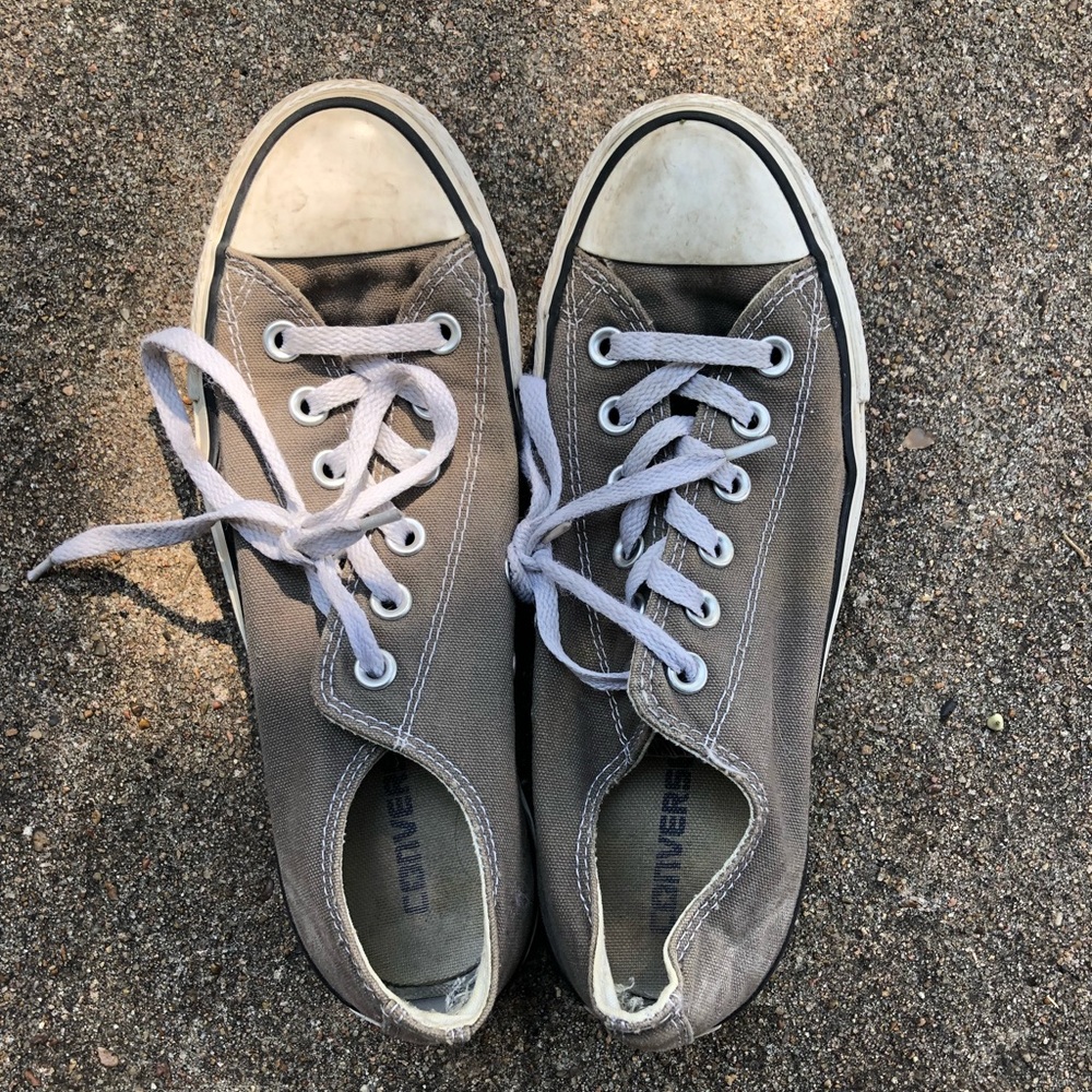 Grey converse